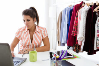 Boutique de vêtements pour femme en ligne : comment trouver son style ?